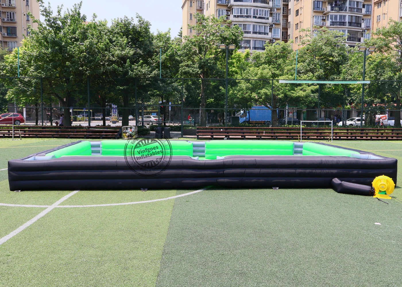 Snooker Inflatable Soccer Pool Table Football Pool Pitch Billiards Inflatable Football Billiard Game with PVC mat 16 Balls